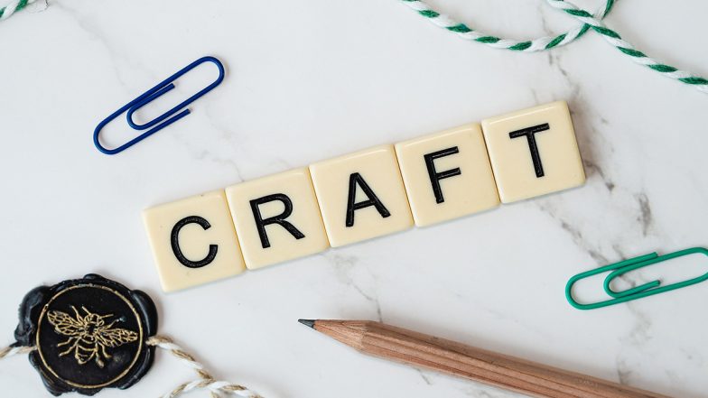 Craft Business: क्रिएटिव लोग घर बैठे इन क्राफ्ट बिजनेस आइडियाज के साथ कर सकते हैं बंपर कमाई
