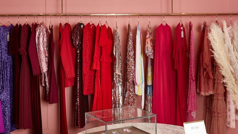 Fancy Dress Renting Business: यह फैंसी ड्रेस रैंटल बिज़नेस आपकी आमदनी में लगा सकता है चार चांद, शुरू करने के लिए आज़माएं यें टिप्स