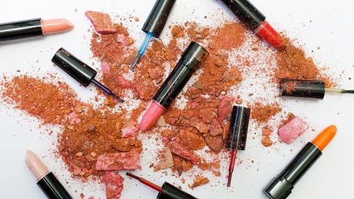 Planning To Start a Business in Beauty Sector? Here Are 4 Tips You Should Know Before You Begin