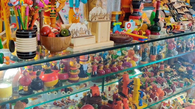 Toys Manufacturing Business: सरकार भी दे रही हैं खिलौने बनाने के व्यापार को बढ़ावा, जानें किस तरह से शुरू कर कमाया जा सकता है मुनाफा