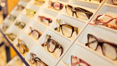 Optician Shop business: बाजार में है इस बिज़नेस की लगातार मांग, हो सकती है मोटी कमाई, जानें कैसे होगी शुरुआत
