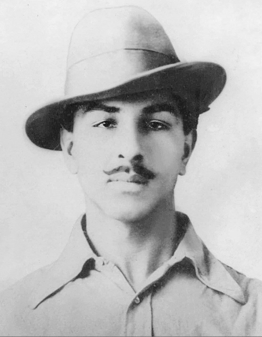 भगत सिंह Inspirational Story:  मात्र 23 साल की उम्र में हंसते-हंसते फांसी के फंदे पर झूल गया था भारत मां के ये सुपुत्र, इनके विचार आज भी लोगों के ज़हन में हैं जिंदा